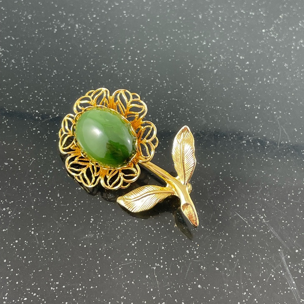 Elegant Gold and Green Floral Brooch